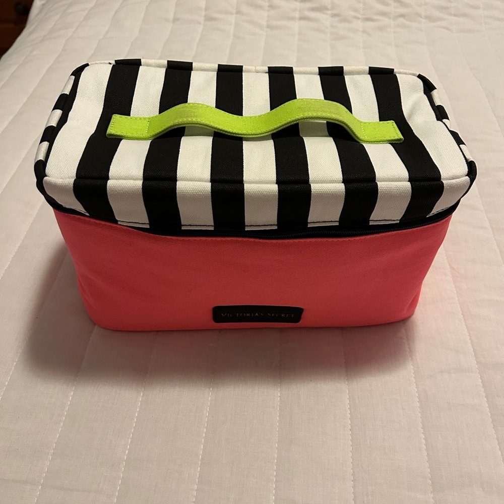 VS travel case